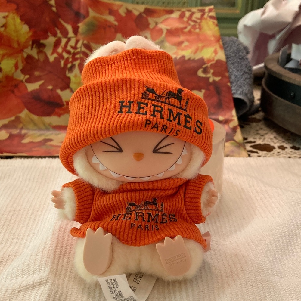 LABUBU clothes, fashion Orange top with Hat, adorable NO DOLL